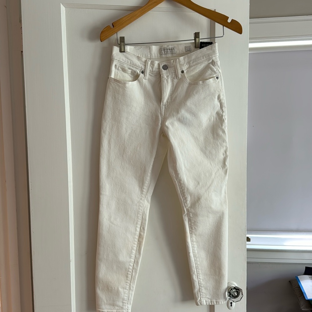 NWT Lucky Brand Mid Rise Ava Skinny in White.